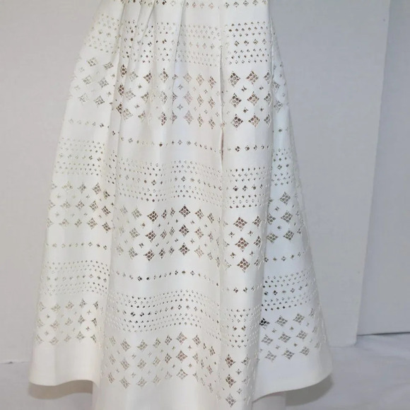 Eliza J - Picture 8 of 10